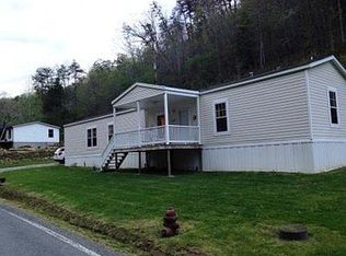 5122 Poor Bottom Rd, Elkhorn City, KY 41522