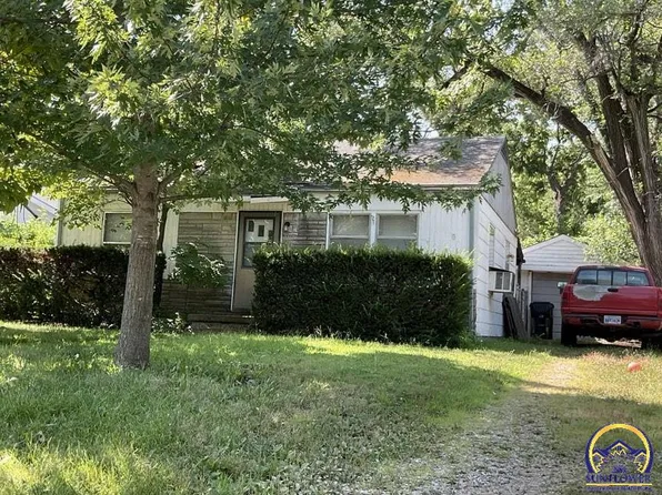 909 SE 34th St, Topeka, KS 66605