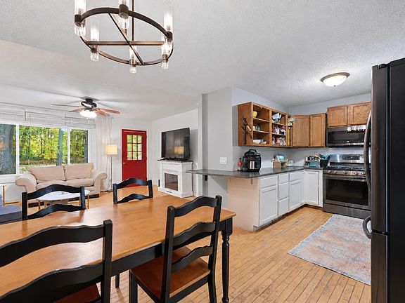 5th image of 4873 S Red Oaks Dr
