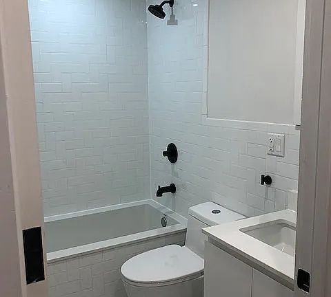3rd image of 1066 Lafayette Ave #1
