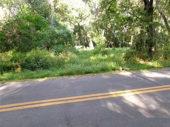 N Saint Clair St, Wildwood, FL 34785