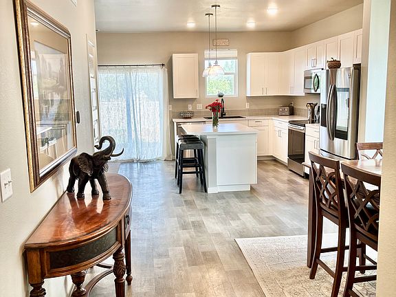 2nd image of 362 Bozeman Trl