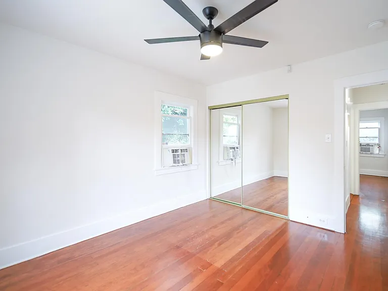 719 N Vendome St — Photo 10