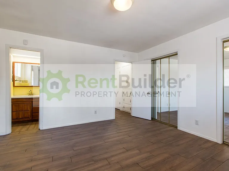 8304 Dellwood Rd NE — Photo 14