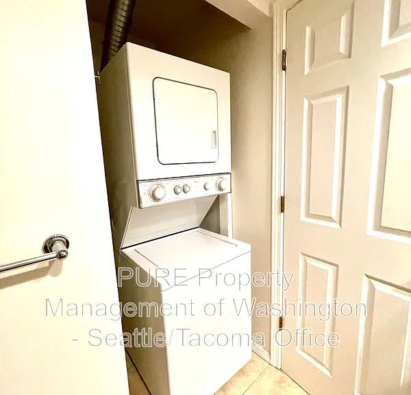 3047 SW Avalon Way #101 — Photo 12