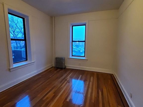 2nd image of 300 Sullivan Pl #11B4