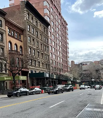 Rented by Fay Kong, LREB | media 12