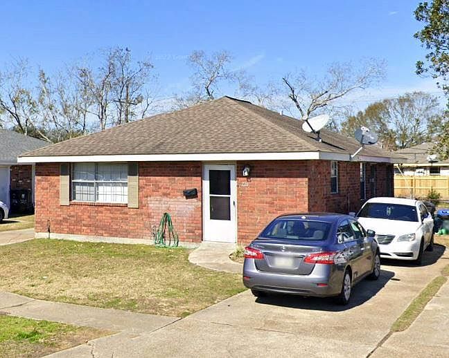 1st image of 224 Duke Dr #26
