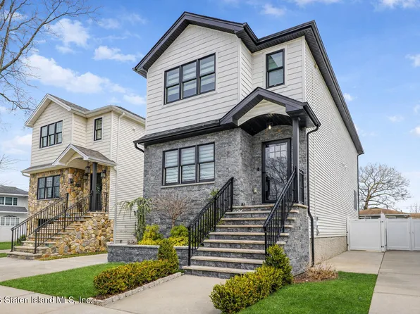 243 Robinson Ave, Staten Island, NY 10308