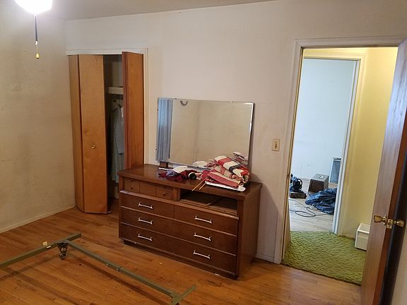 3rd image of 391 Senate Ave