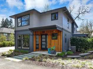4904 Lower Dr, Lake Oswego, OR 97035