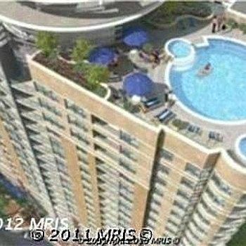 ROOF-TOP POOL