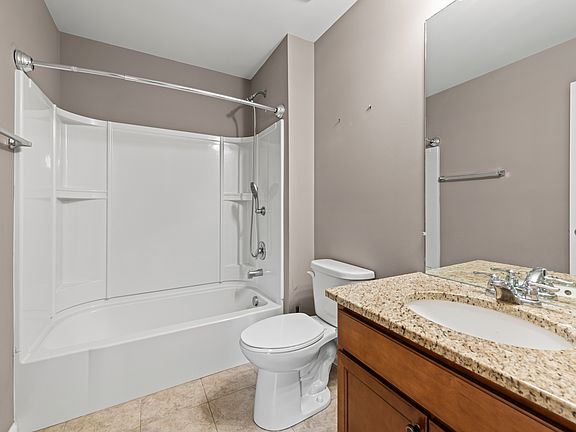 5th image of 2399 Findley Cir