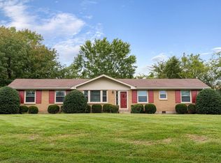 100 Bluewater Dr, Hendersonville, TN 37075