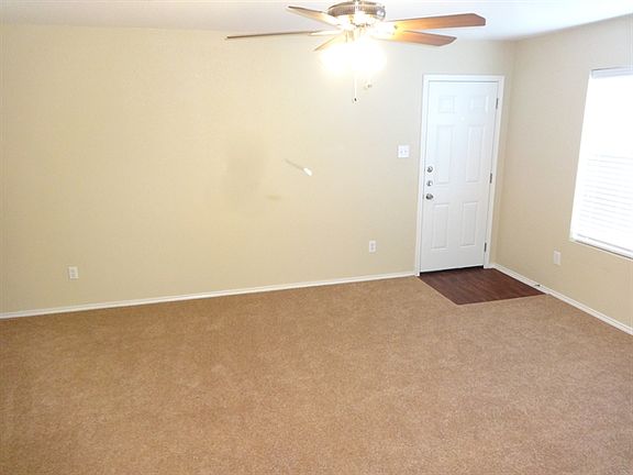 2nd image of 2605 Thousand Oaks Dr