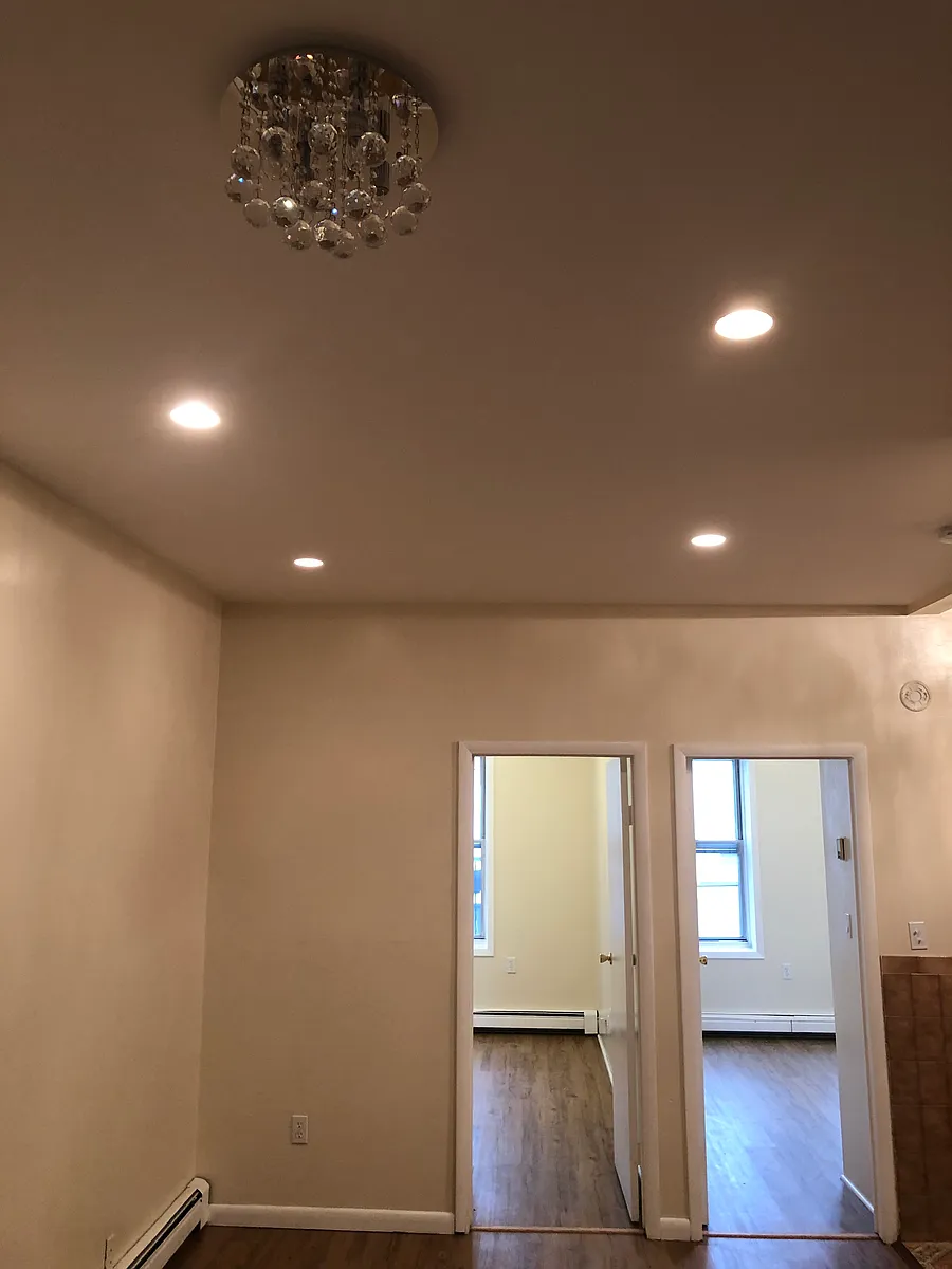 Building Photo - 214 48th St #2