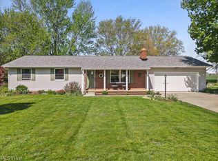 14281 Wade Ave NE, Hartville, OH 44632