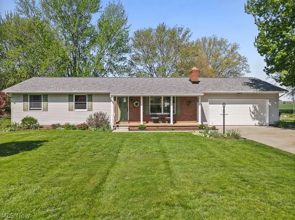 14281 Wade Ave NE, Hartville, OH 44632