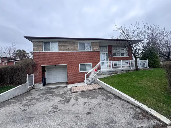 300 Driftwood Ave, Toronto, ON M3N 2P1