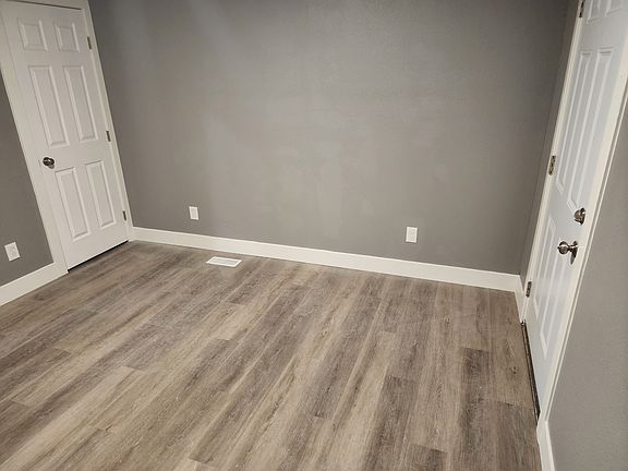 5th image of 401 Wood St #0