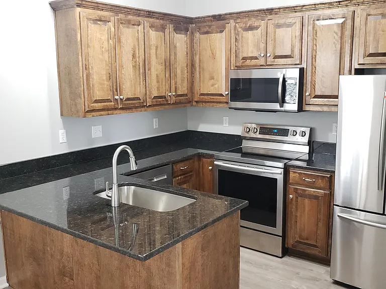 8327 N Nodaway Ave — Photo 1