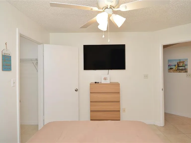 8625 Mallard Reserve Dr #101 — Photo 35