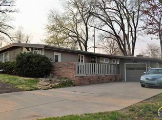 1654 SW 28th Ter, Topeka, KS 66611