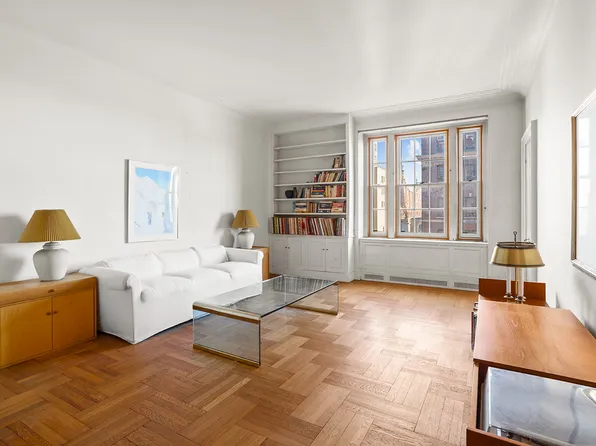 30 Sutton Place image 2 of 11