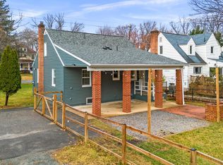 201 Washington Grove Ln, Gaithersburg, MD 20877