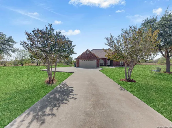 1935 Fm 477, Seguin, TX 78155