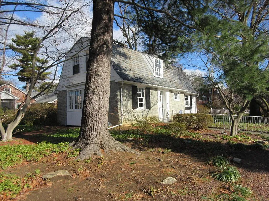 1051 Spring Grove Ave photo 1