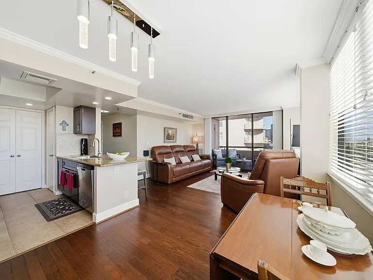 3525 Sage Rd #909 — Photo 8
