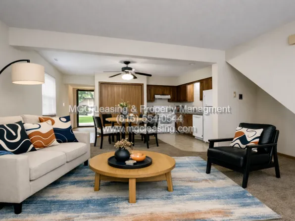 3563 NE Independence Cir, Lees Summit, MO 64064