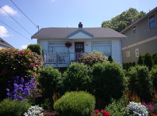 7526 19th Ave NW, Seattle, WA 98117