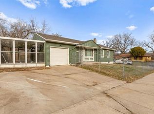 5216 E 41st St, Kansas City, MO 64130