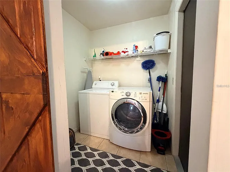 5418 SW 4th Pl — Photo 8