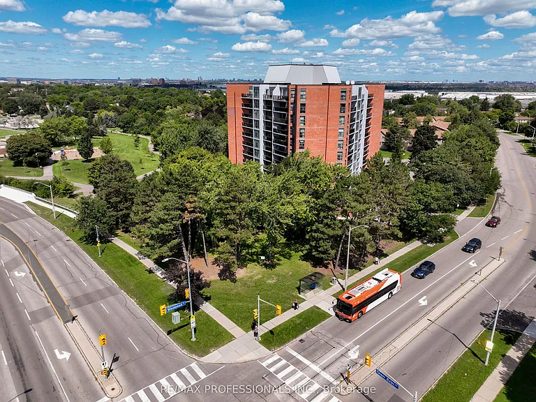 2665 Windwood Dr #1102 — Photo 30