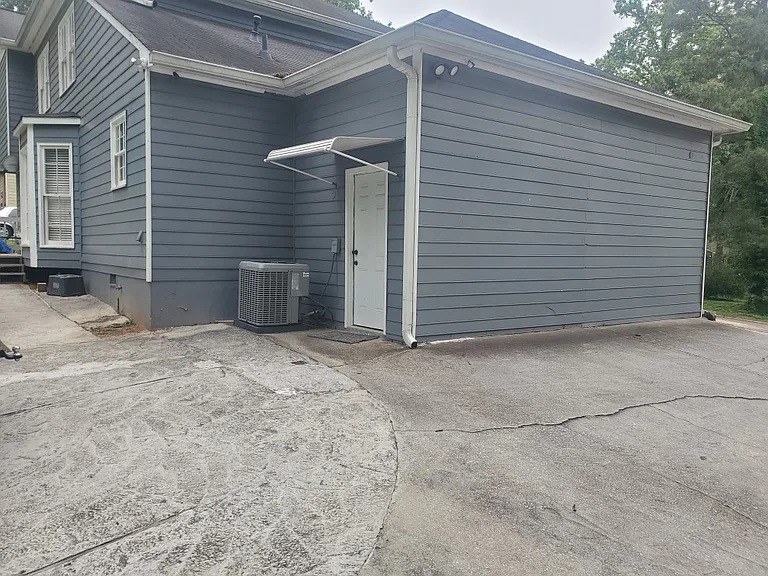 5711 Tunbridge Wells Rd — Photo 3