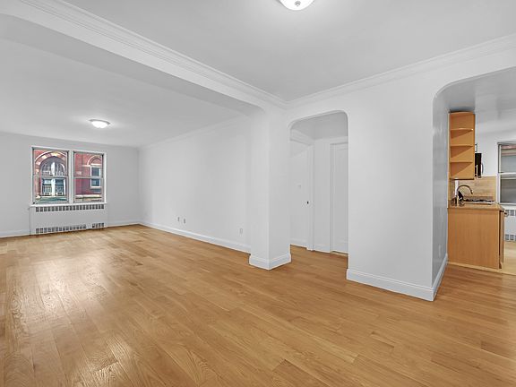 3rd image of 330 E 63rd St APT 3H