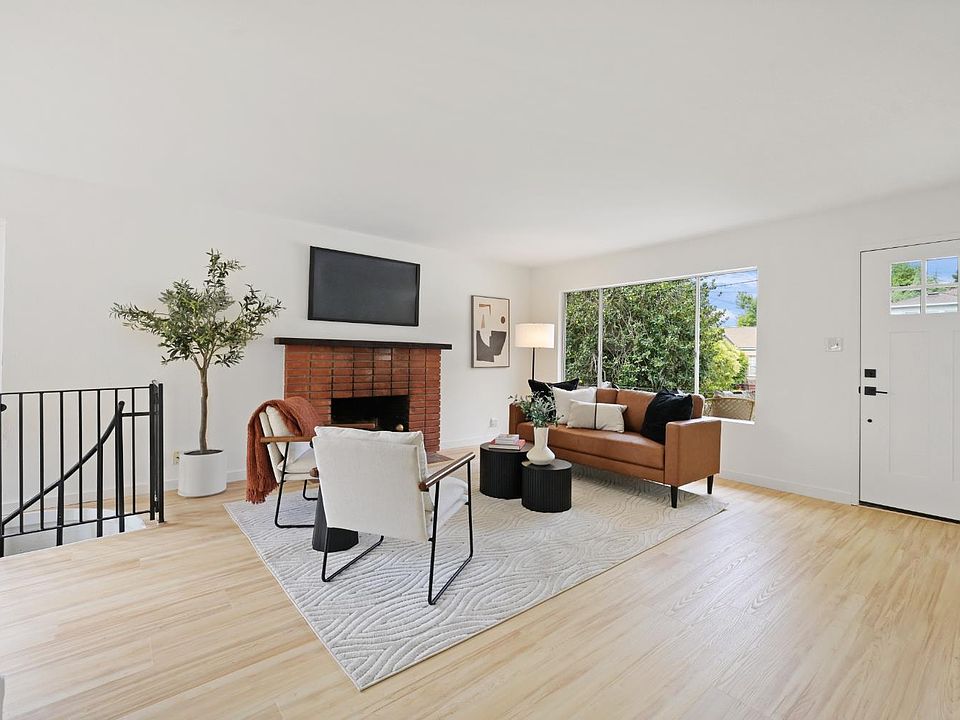 1st image of 26 Wallace Court