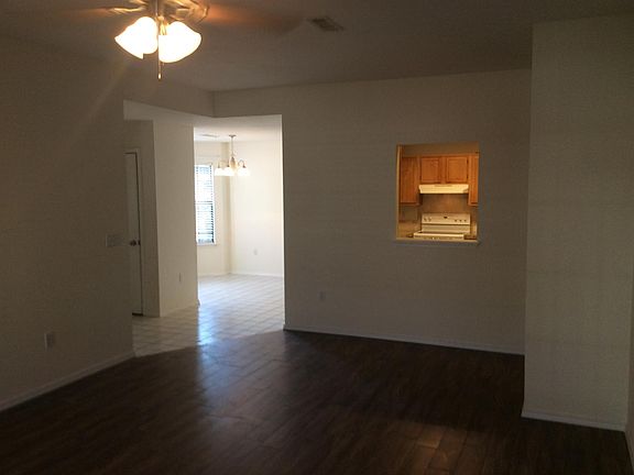 3rd image of 2050 E Farr Ln