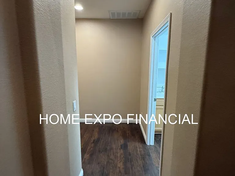 1456 Moonlight Dr — Photo 53