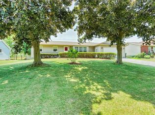 75 Little Tree Ln, Hilton, NY 14468