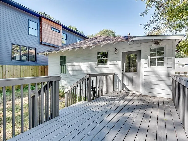 244 Laurel Ave SW — Photo 24