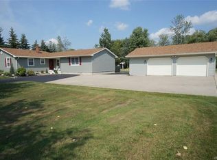 6523 Sheetram Rd, Lockport, NY 14094