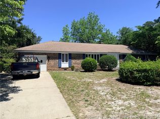 425 Dunmore Rd, Fayetteville, NC 28303