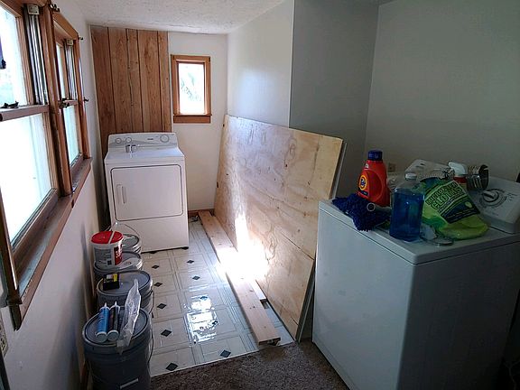3rd image of 217 N Ohio Ave