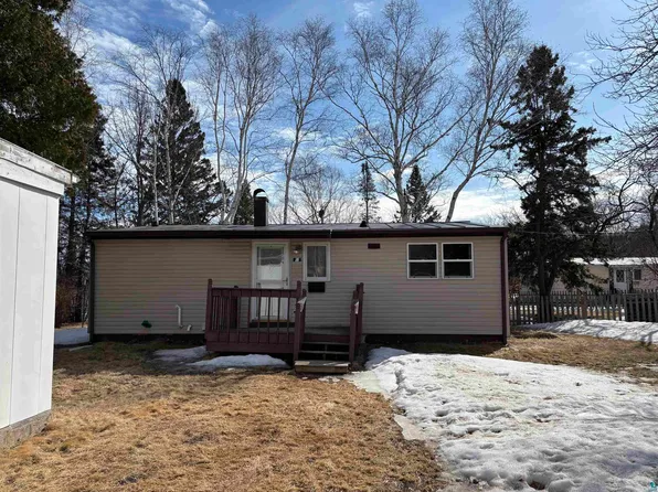 17 Bell Cir, Silver Bay, MN 55614