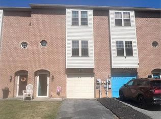 359 W 2nd St, Alburtis, PA 18011