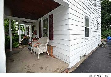 4th image of 94 Coolidge Rd